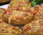 Obrázek k receptu Zapečené pizza bagetky so šunkou a syrom